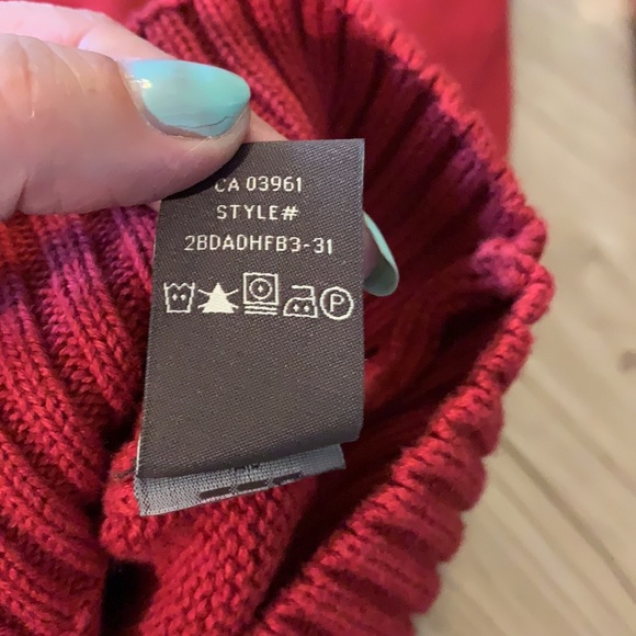 Denver Hayes Red Cotton Sweater - Picture 5 of 5